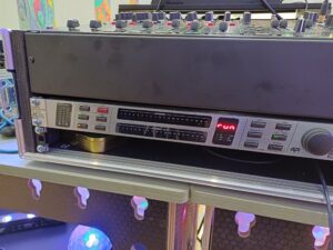 Vinyl DJ Experience by DJ Diamond Dust. Feedback issues dealt with.